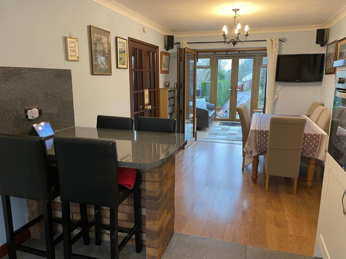 Dyffryn Taf - Spacious 3 Bedroom Bungalow Close To Amenities St Clears Esterno foto